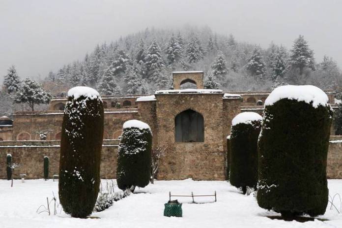 Kashmir's Pari Mahal, prince Dara Shikoh kashmir, Zabarwan mountain range in Srinagar, the story of kashmir's pari mahal,