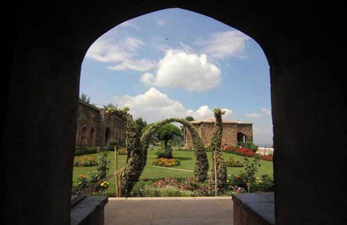 Kashmir's Pari Mahal, prince Dara Shikoh kashmir, Zabarwan mountain range in Srinagar, the story of kashmir's pari mahal,