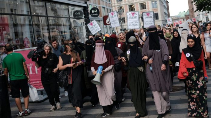 Denmark empties neighbourhoods of Muslim tenants
